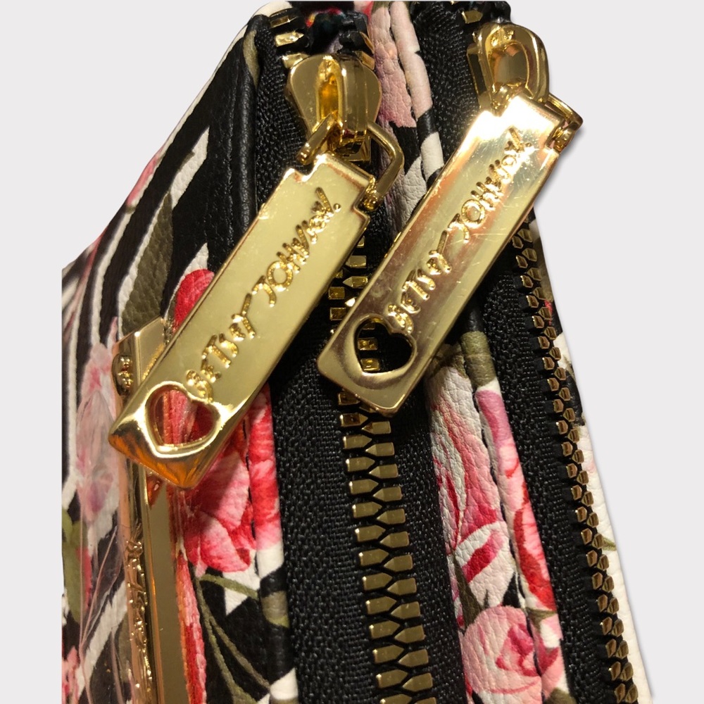 💋 Luv Betsey Talli Stripe Wristlet Pouch With Gold ♥️ Zippers - Picture 6 of 10